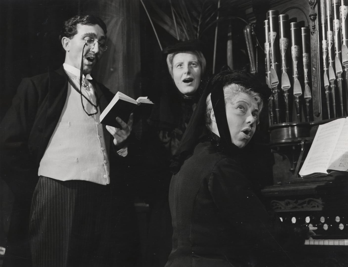 Patsy Byrne in Arsenic and Old Lace, 1959