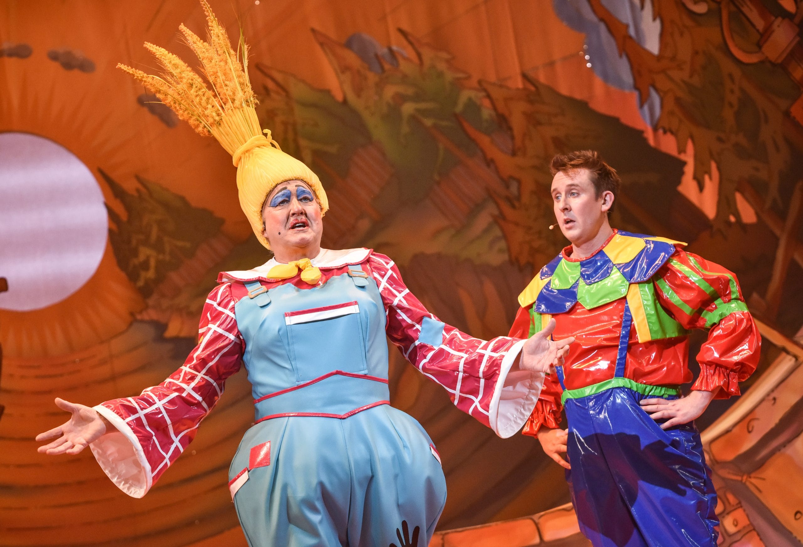 Iain Lauchlan and Craig Hollingsworth as Matilda and Simon Pudding (Puss in Boots, 2019/20)