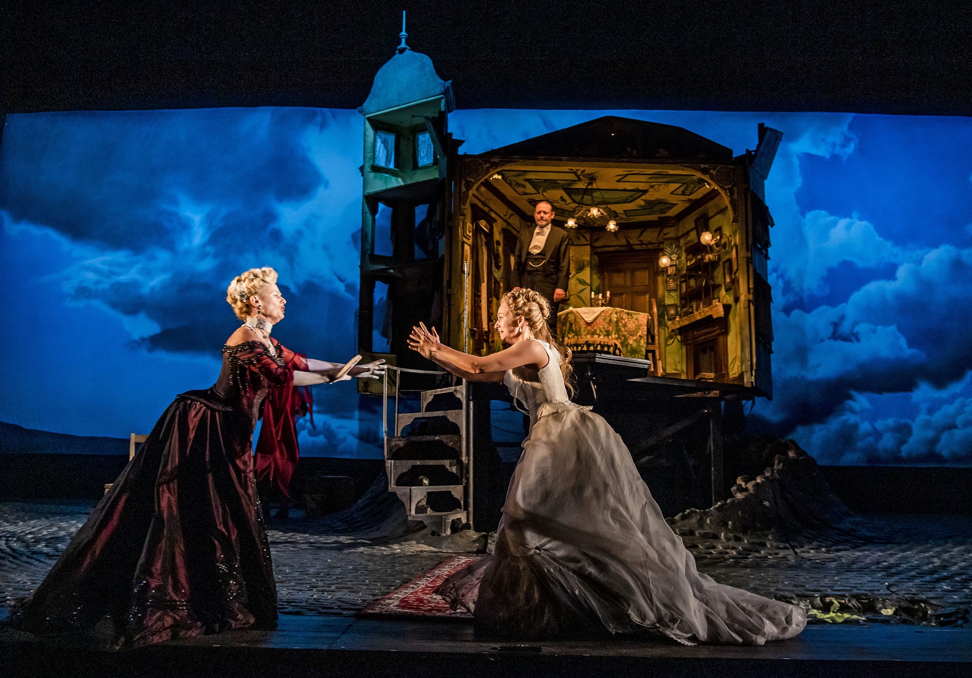 Photo by Tristram Kenton 